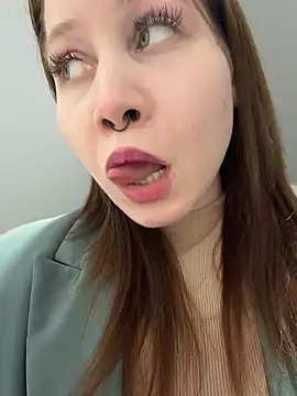 SlavicCandy webcam