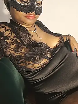 DIRTYSECRET_QUEEN_07