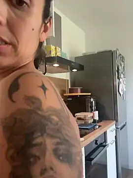 LaPetiteKim webcam