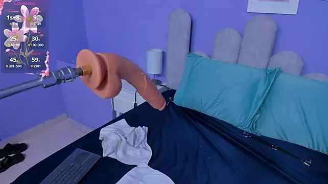 lia_sucker live cam on StripChat