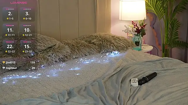 EmilyyMoon webcam
