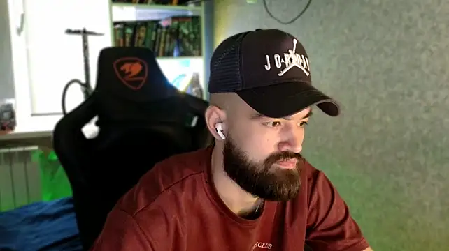 _Serious_Man webcam