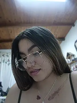 julisaenz webcam