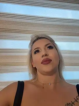 IveySin webcam