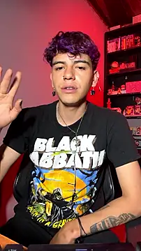 MikeyKuro webcam