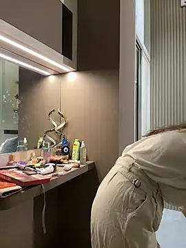 Sarahhh_xxx webcam