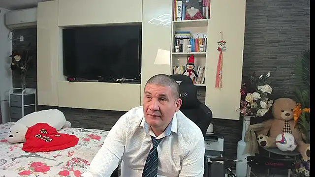 SpartacusDaddy48 webcam