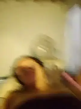 parejahotAI webcam