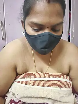 Paru_Tamil_Ponnu live sex cam