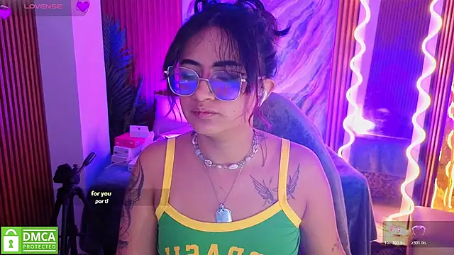 kristen_tay webcam