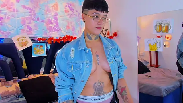 abby_thompson____ webcam