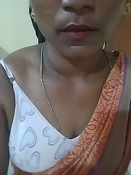 Sirisha_33 webcam