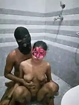 hottyneelu webcam