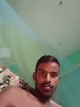 PlayfulBoy_01 webcam