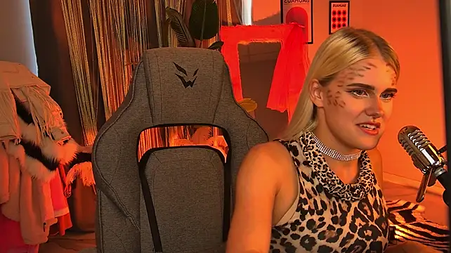 KattyWilde webcam