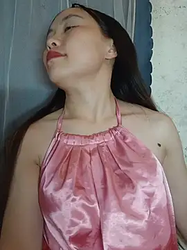 Cherry-squirtt live cam on StripChat