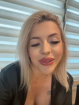 IveySin webcam