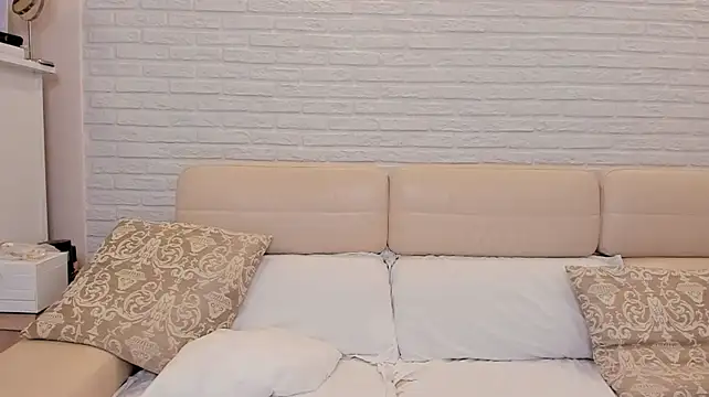 LovelyCaprice webcam