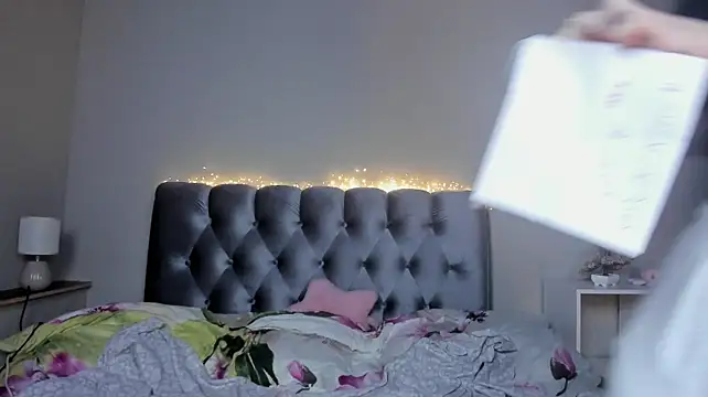 Blondy_Fina webcam