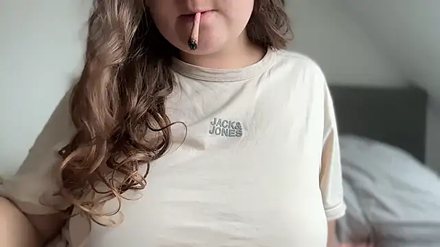 MoneyBunny420 webcam