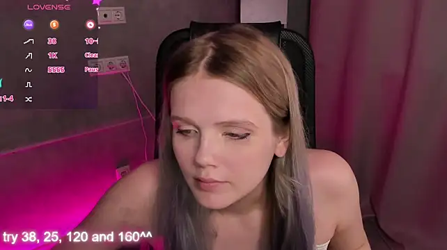 Alisa_Allison webcam