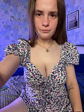 Bombshell_Mira webcam