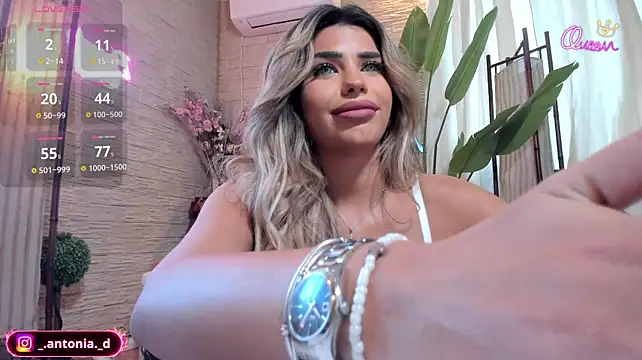 Bella_Posh webcam