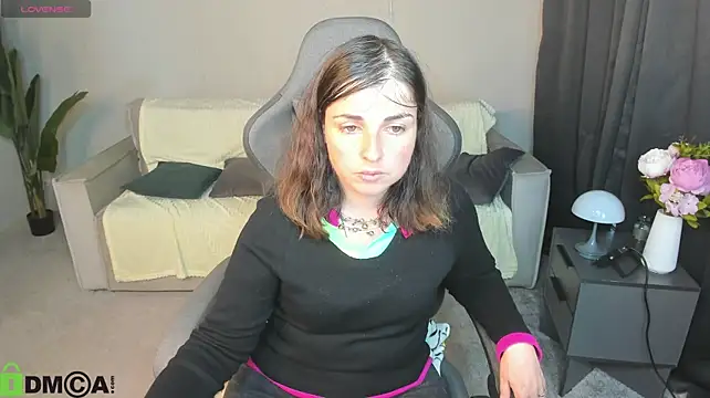 MartaEdams webcam