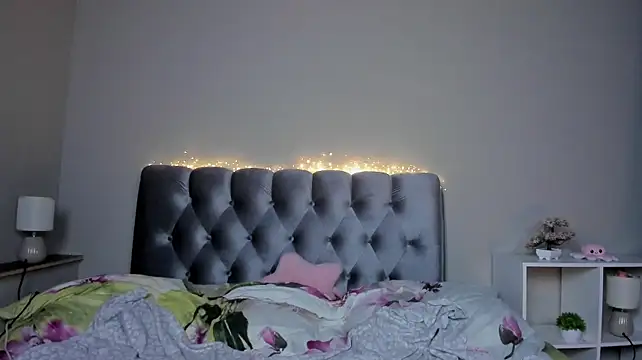 Blondy_Fina webcam