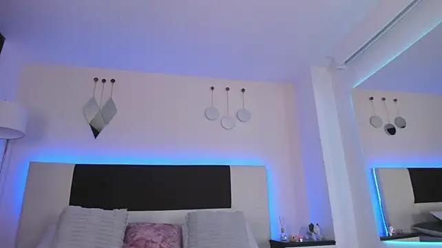 Sky_Loren webcam