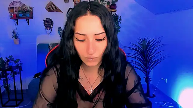 MonicaLowes webcam