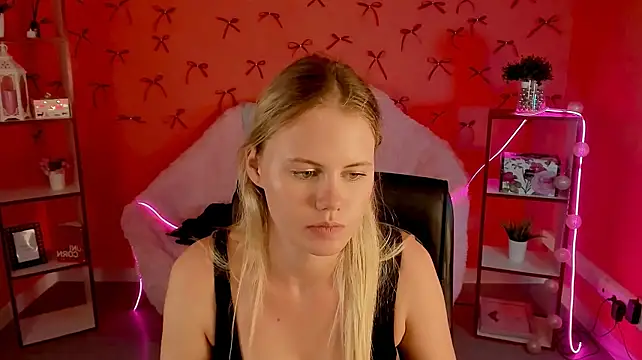 LanaWey webcam