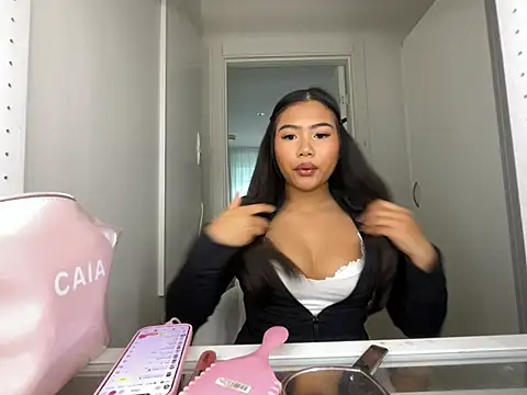 TitiTinyThai webcam