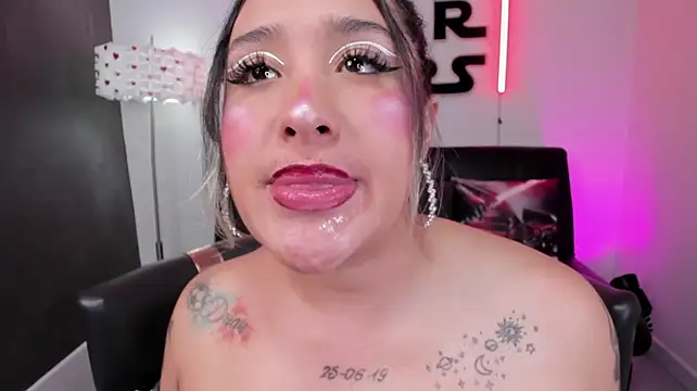 miss_danika webcam