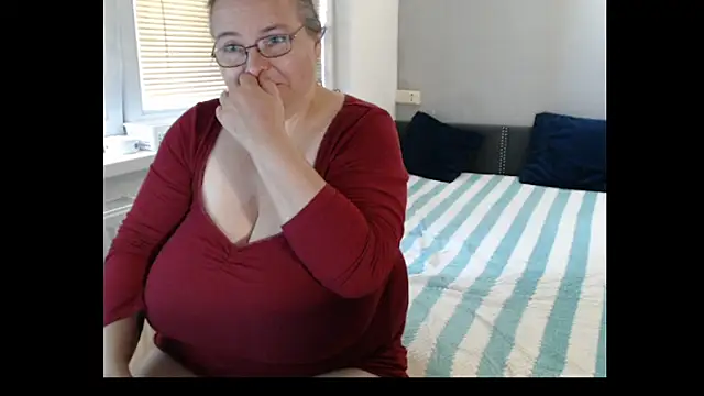 Sweetboobs webcam
