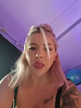 IveySin webcam