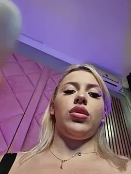 IveySin webcam