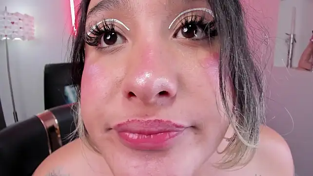 miss_danika webcam