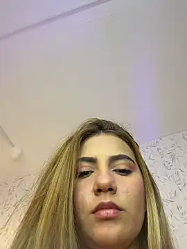 Natasha_Brm webcam