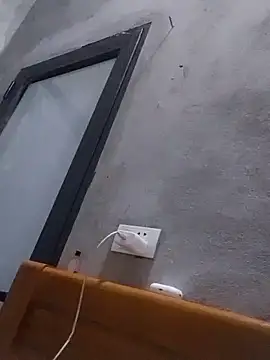 Thobaby112 live cam on StripChat