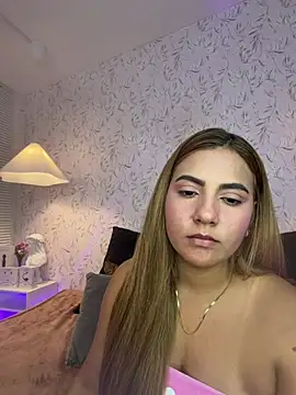 Natasha_Brm webcam
