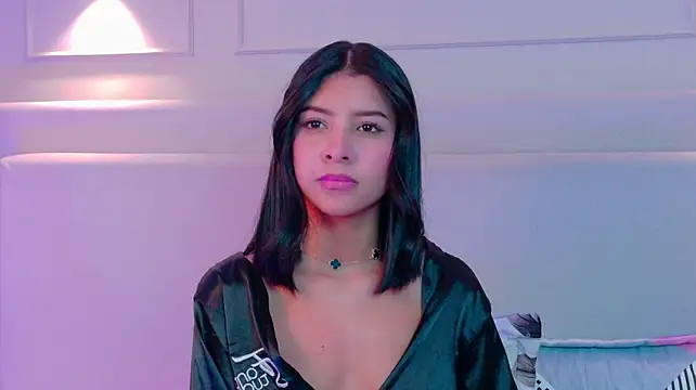 NaomiKlarc webcam