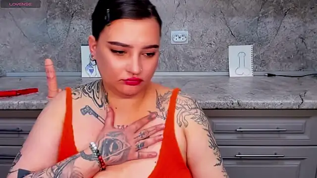 NikkiSummer webcam