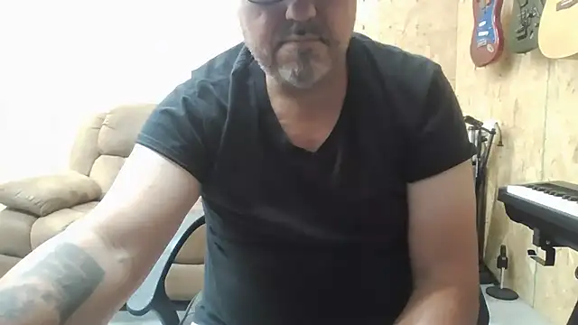 Luvslave7 webcam