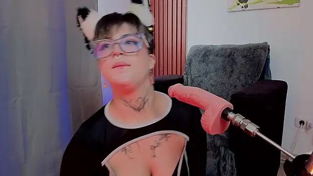 Rebeka-baker webcam