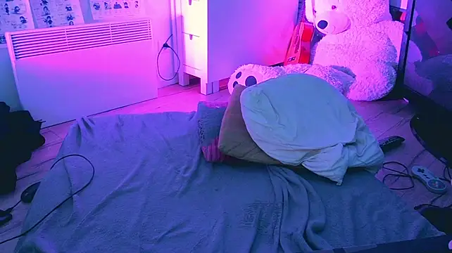 CeriseLapine webcam