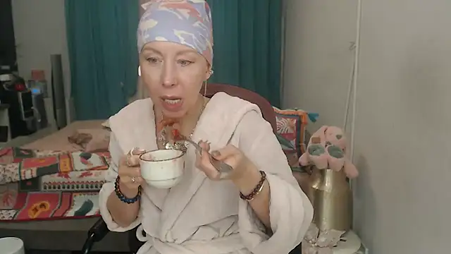 LuxuryNika webcam