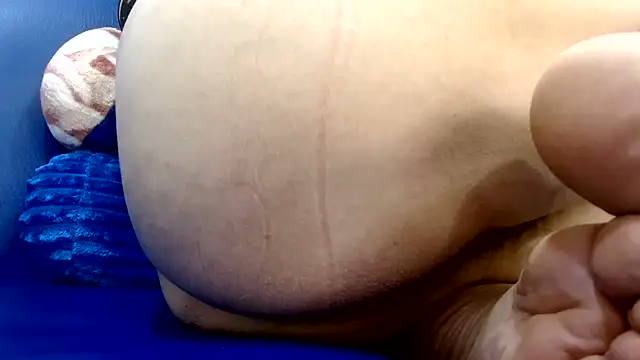 thebesthairypussy2 webcam