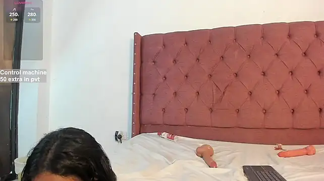 lau_hotfox webcam