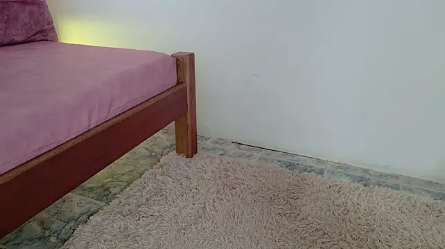 Pauline_Peach webcam